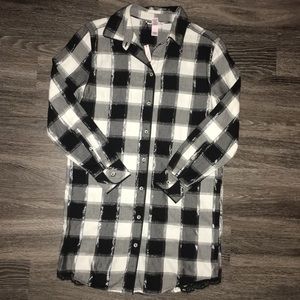 NWT VS PLAID SLEEP SHIRT